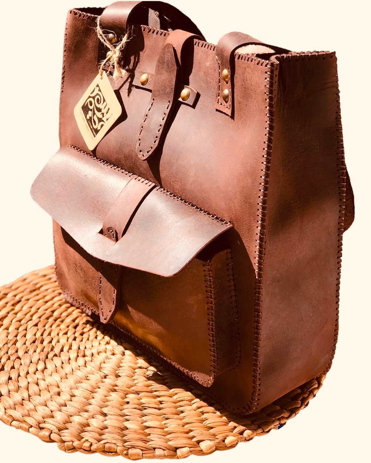 TOUGN Brown