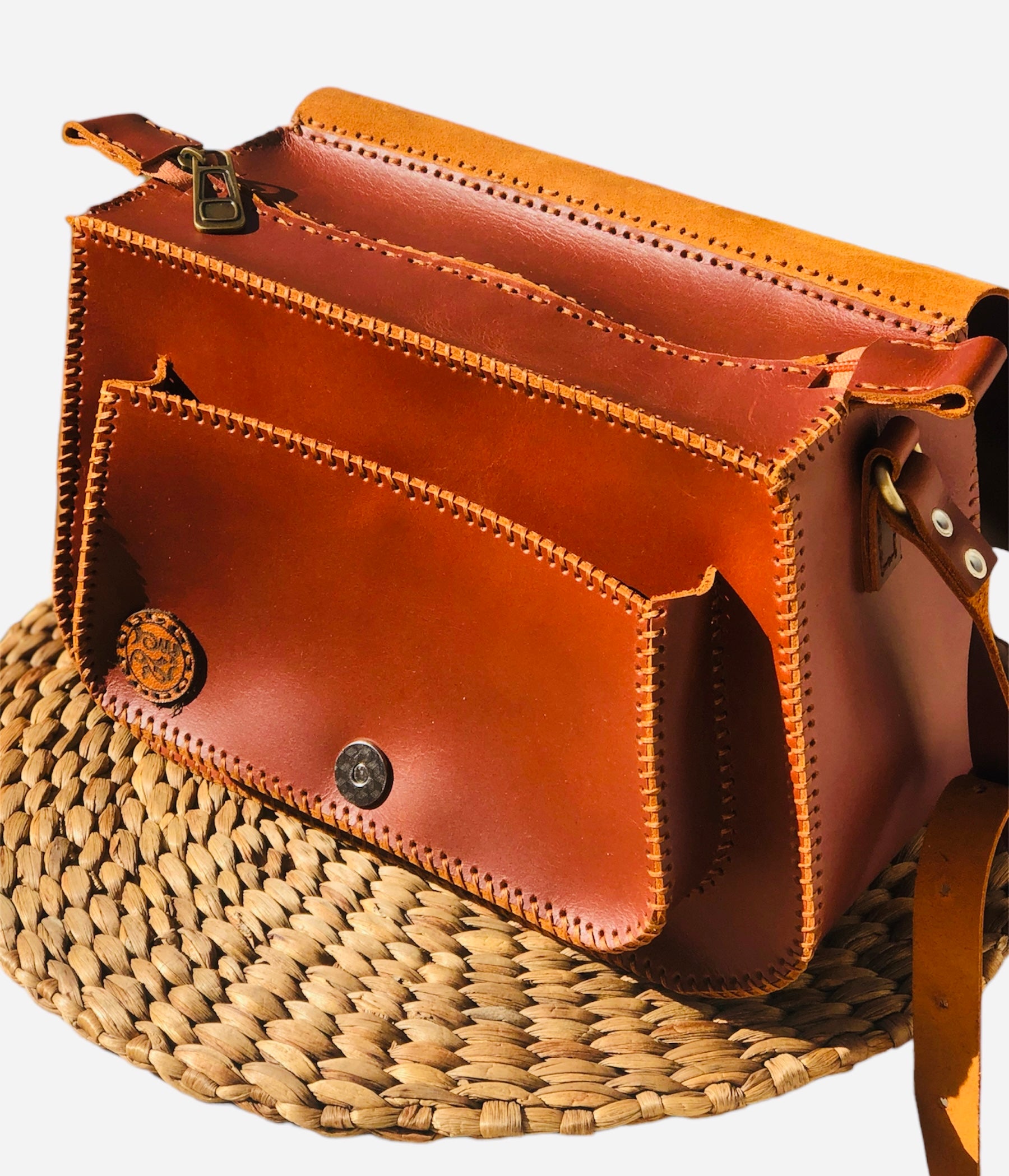Vendo (Warm Tan)